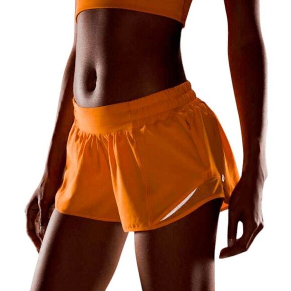 LULULEMON ATHLETICA Hotty Hot Low-Rise Short '2.5" Size 8 - Picture 1 of 5
